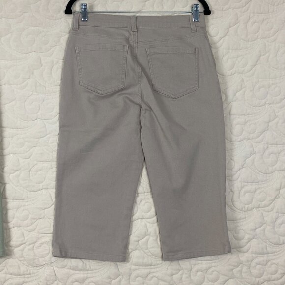 Gloria Vanderbilt Amanda Capris 2LOT Green and Beige Size 6 - Picture 5 of 11